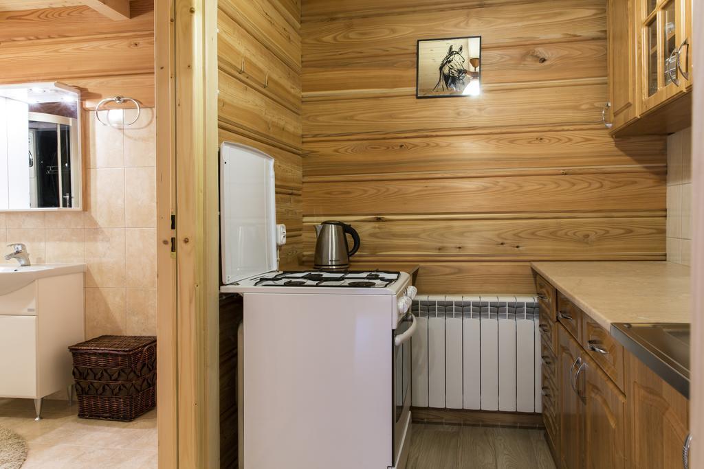 Udanypobyt Apartament Przy Lesie กอสเชียลิสกอ ภายนอก รูปภาพ