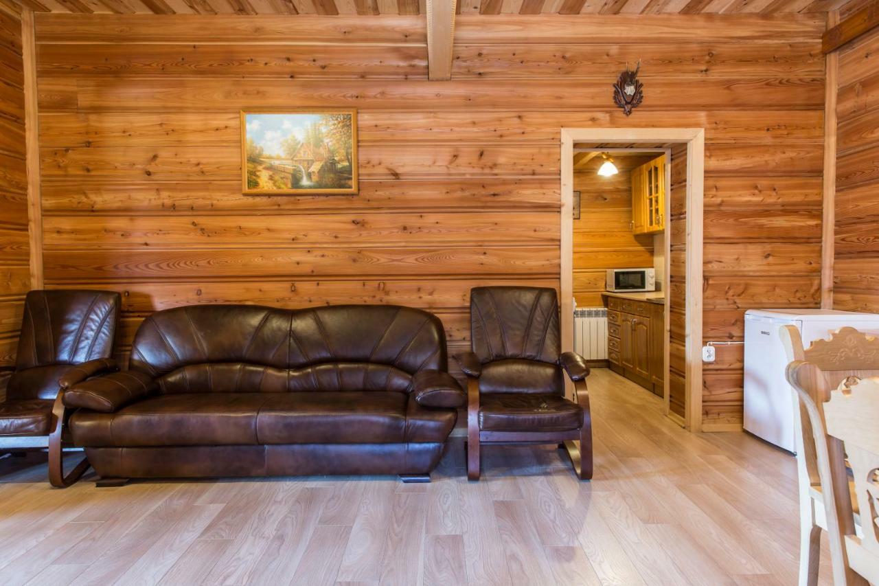 Udanypobyt Apartament Przy Lesie กอสเชียลิสกอ ภายนอก รูปภาพ